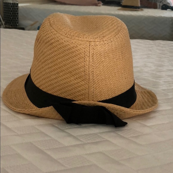 Fedora - Picture 2 of 2